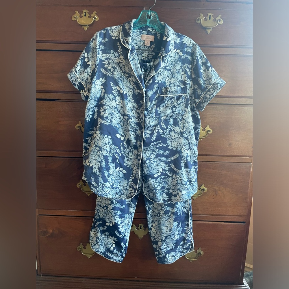 Cabernet two-piece pajama set, size S